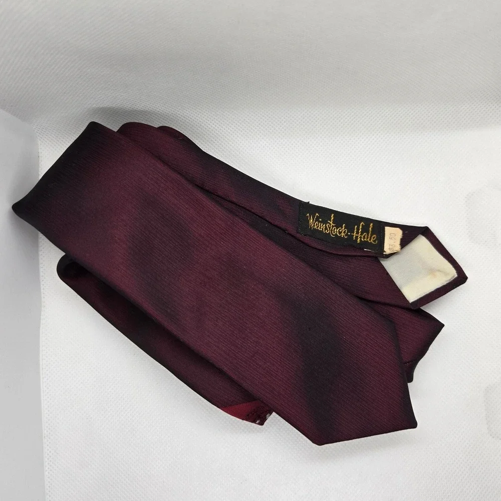 VTG MCM Tie Weinstock-Hale‎ Burgundy Paisley Don Soper Fabrics of CA Mid-Century